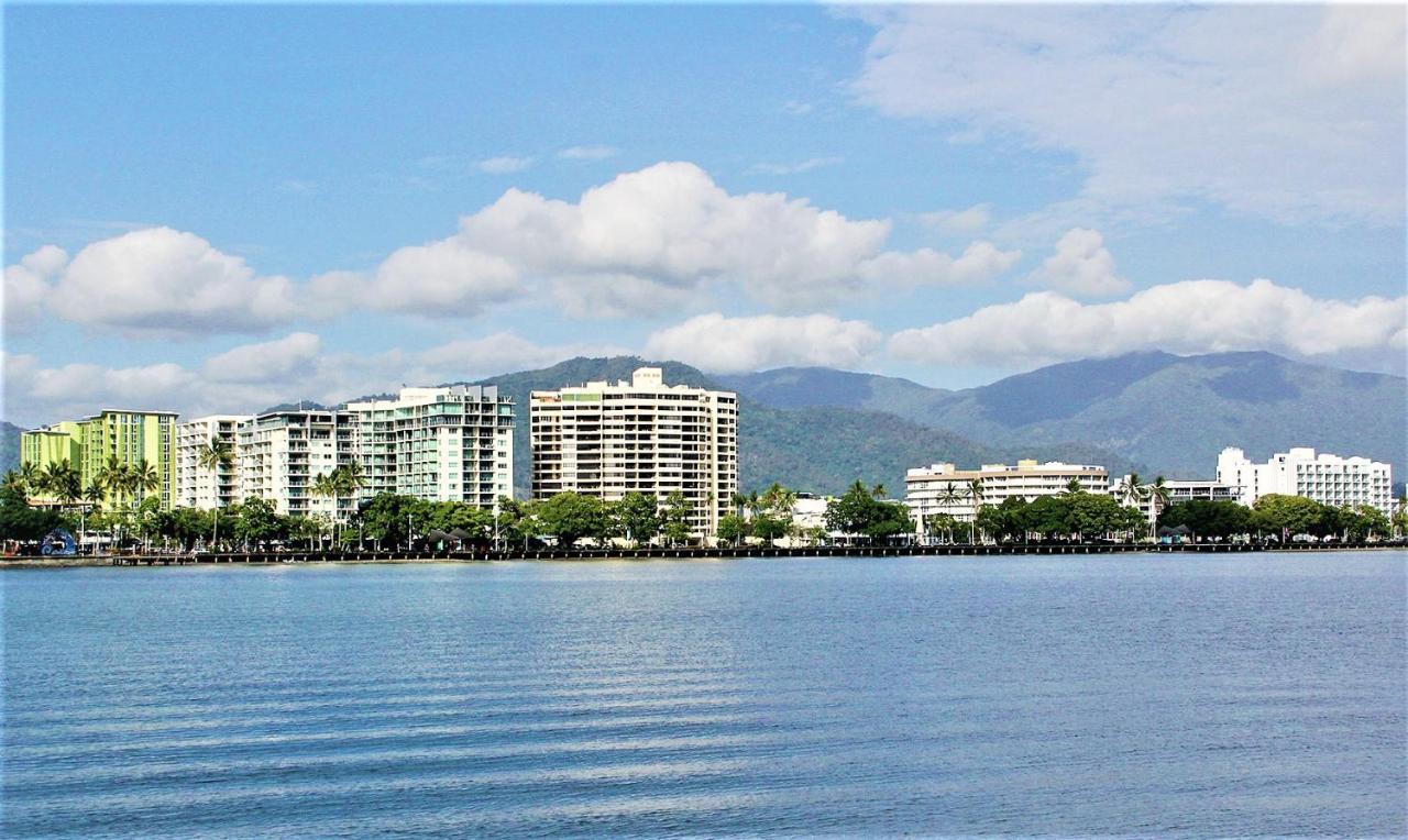 Cairns Aquarius Aparthotel Exterior photo